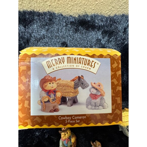 Hallmark Merry Miniatures Cowboy Cameron 3-Piece Figurine Set - Picture 7 of 9